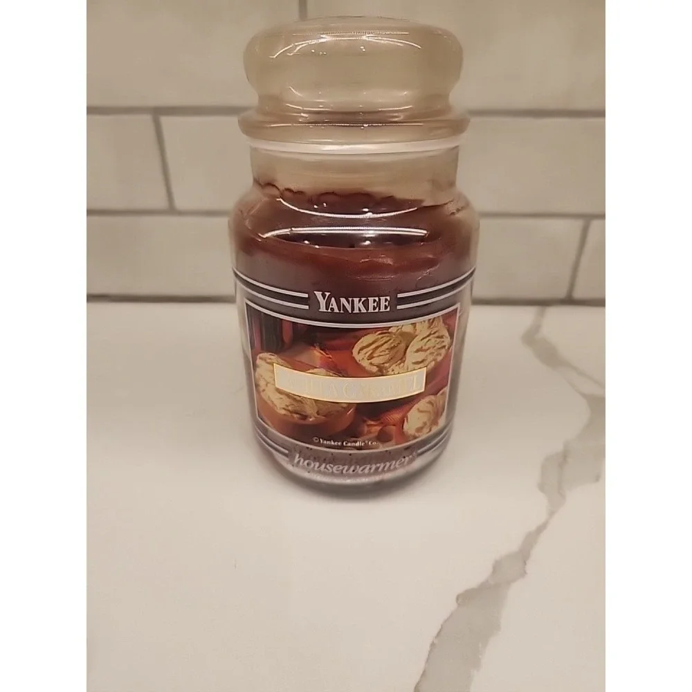 Yankee‎  Candle House Warmer Black Stripe 22 Oz Jar Scent Retired Vanilla Carmel